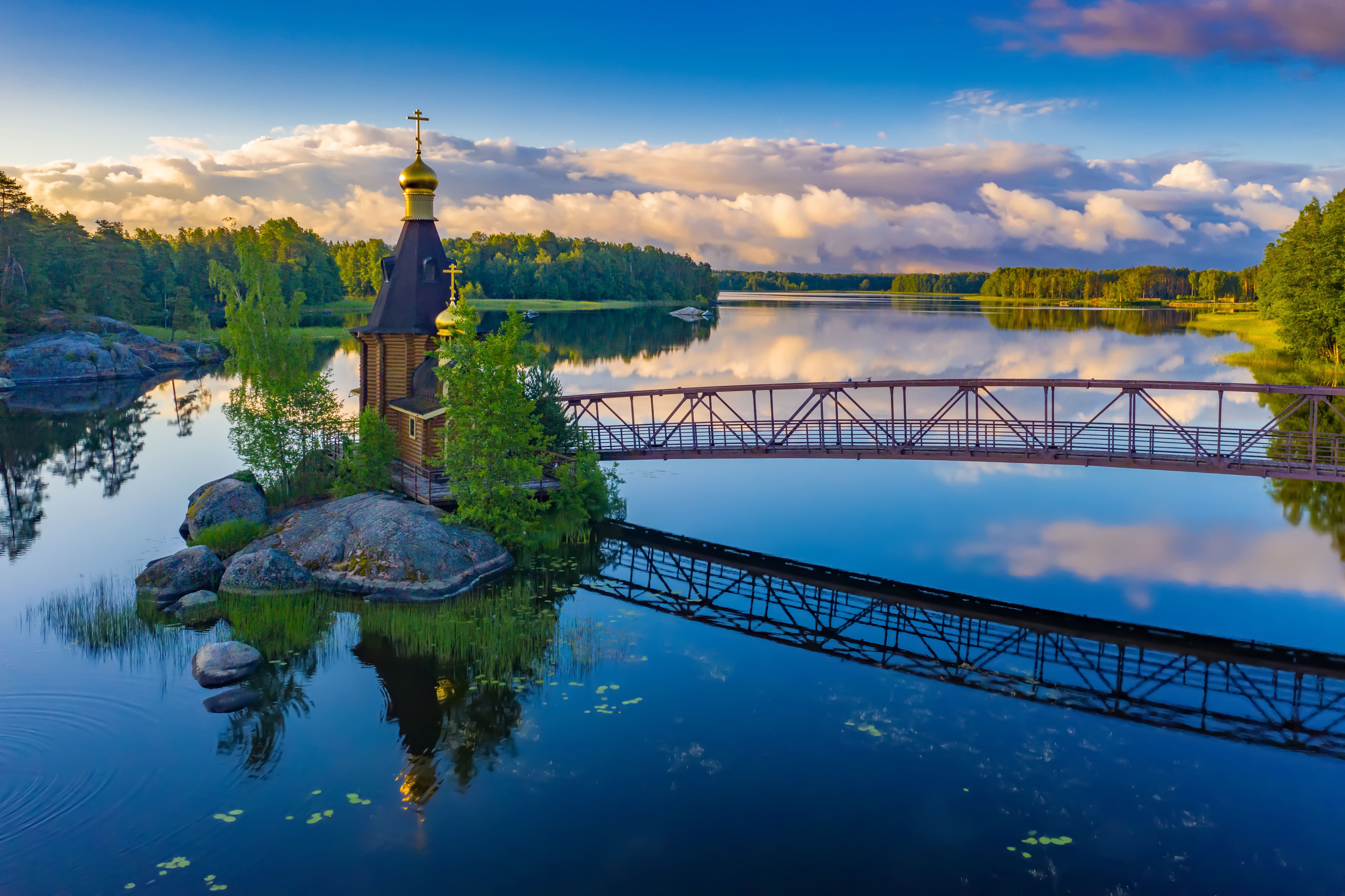 Церковь у реки Мурманск