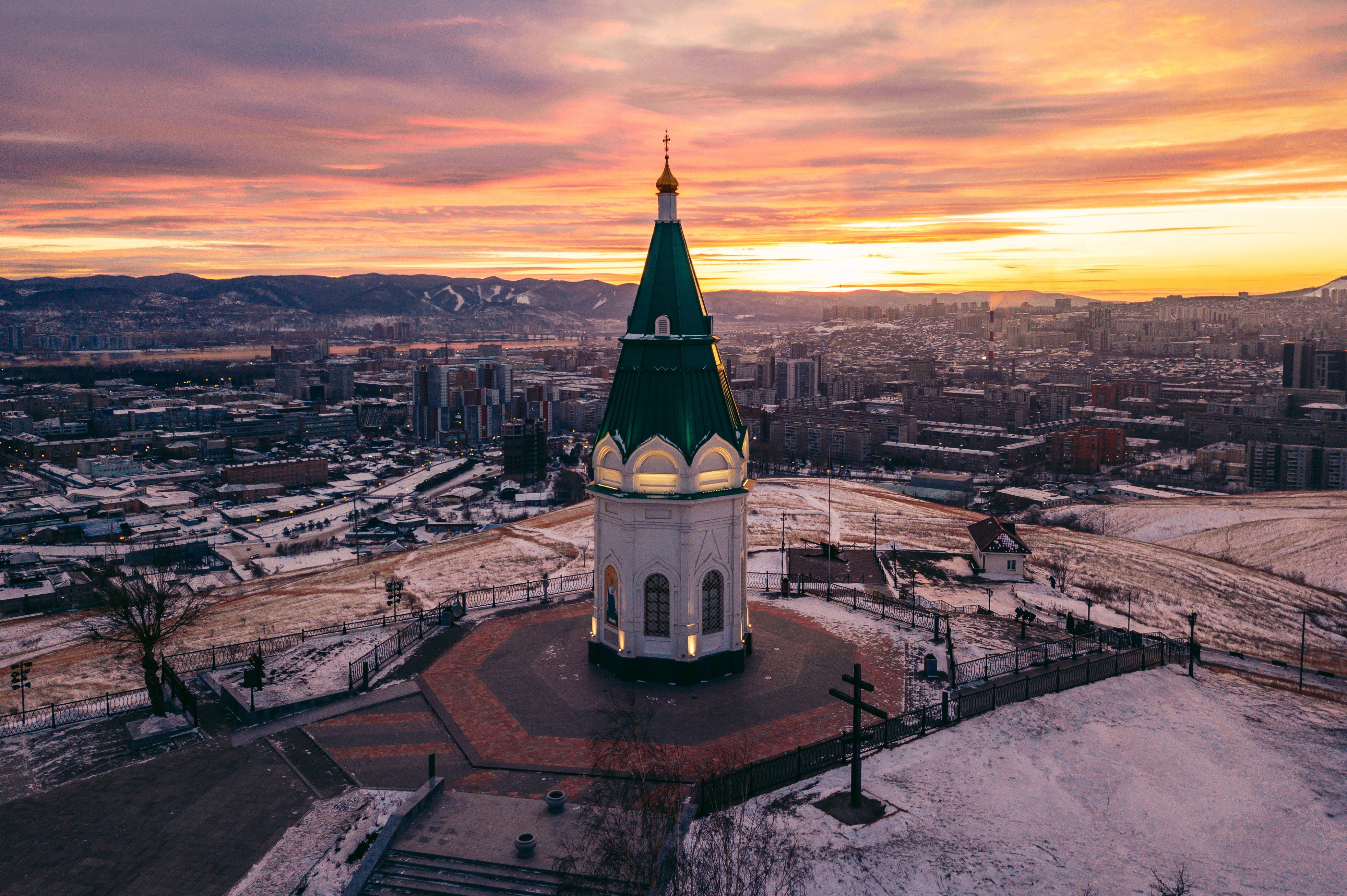 Часовня в Красноярске на горе