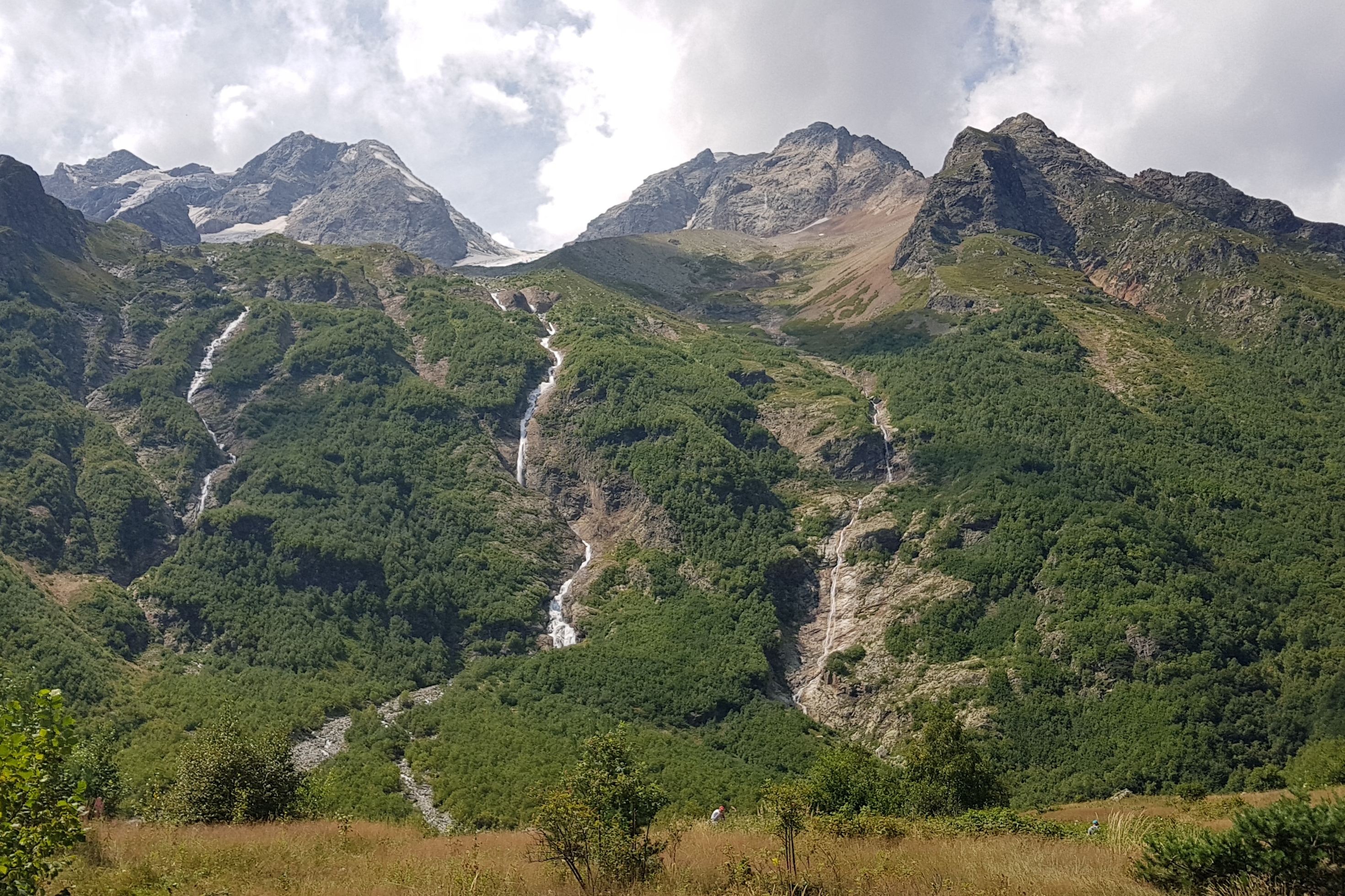 Водопад три сестры Северная Осетия