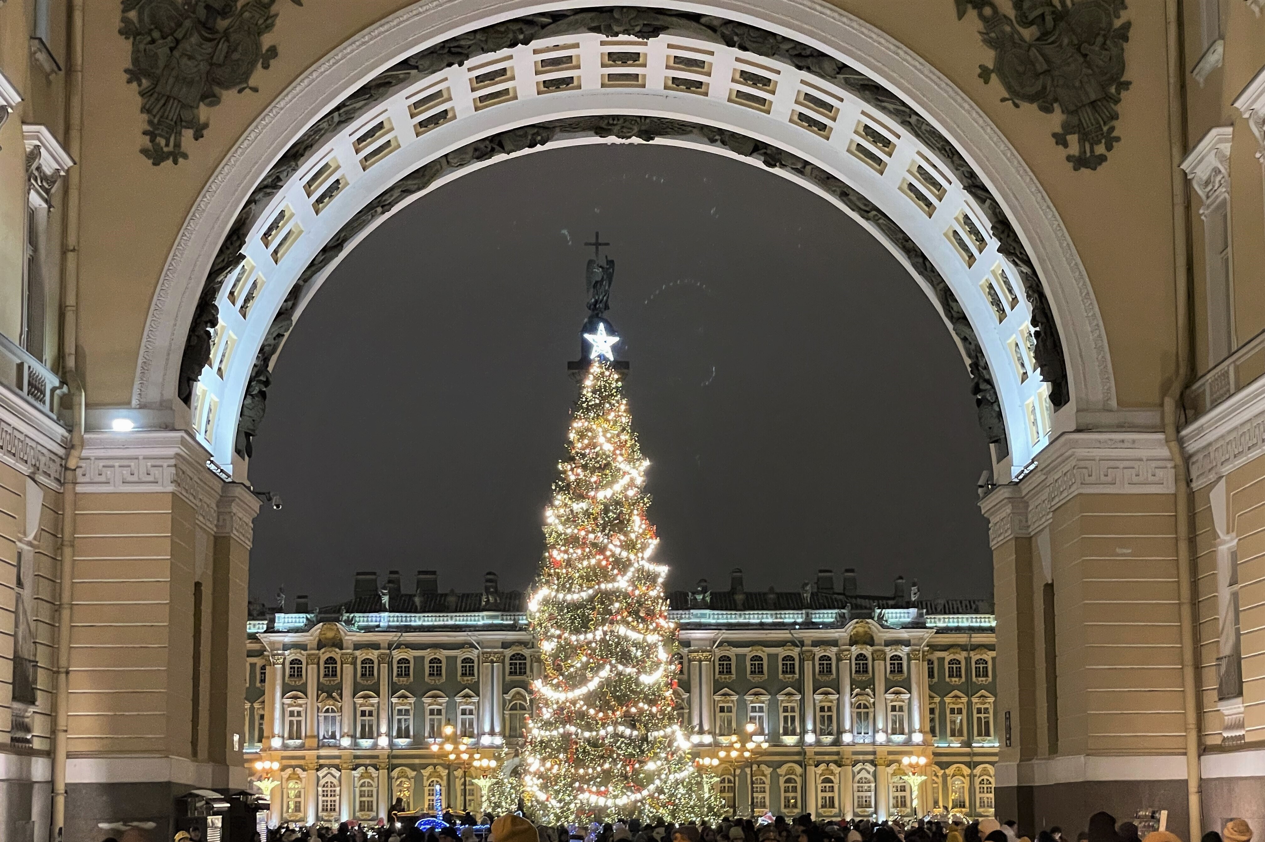 Санкт петербург 2017. Санкт-Петербург новый год. Новогодний Петербург. Рождественский Санкт Петербург экскурсия. Новый год в Питере.