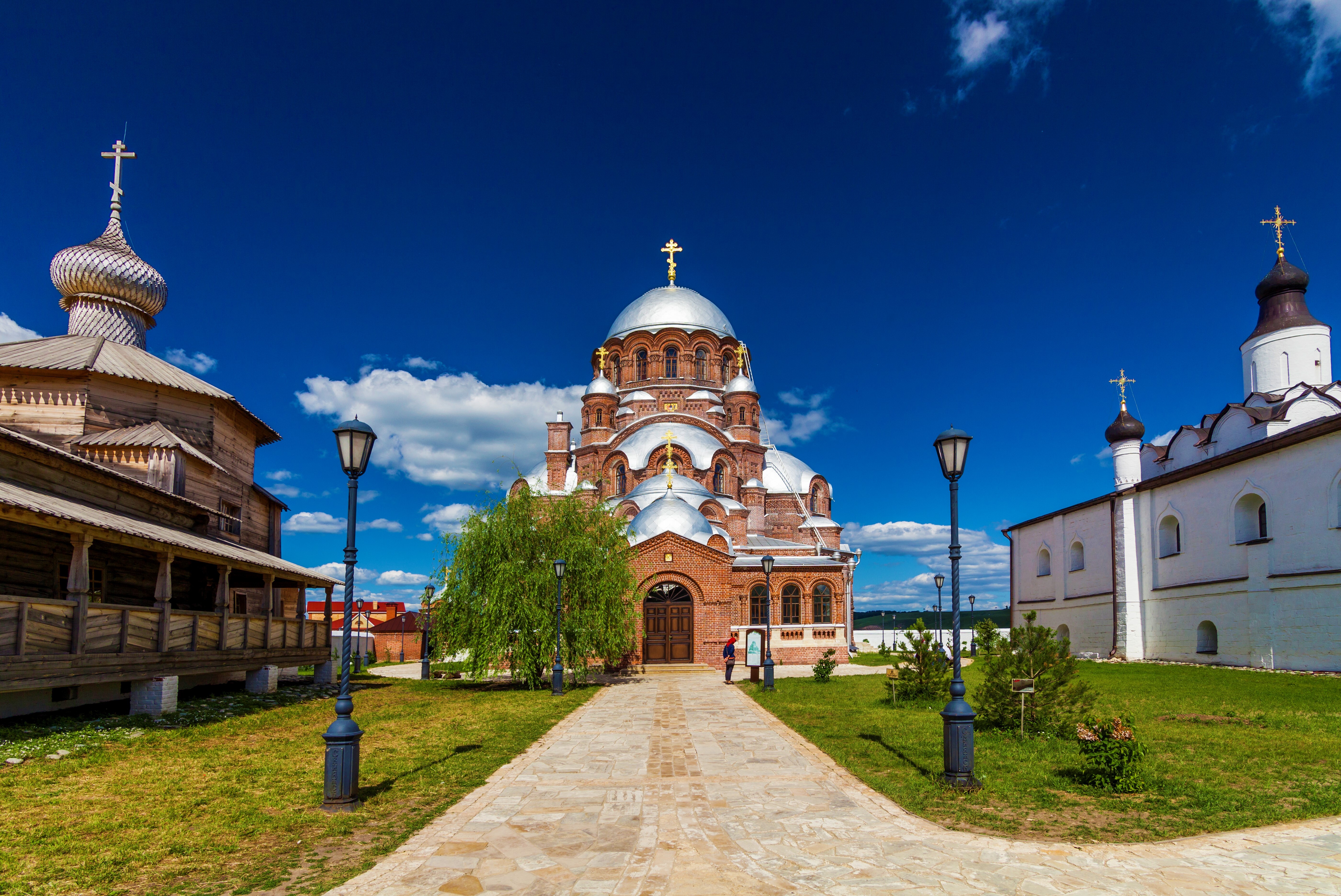 Село свияжск татарстан. Остров-град Свияжск в Казани. Музей-заповедник «остров-град Свияжск». Казань Раифа Свияжск. Остров Гранд-свиджск Казань.