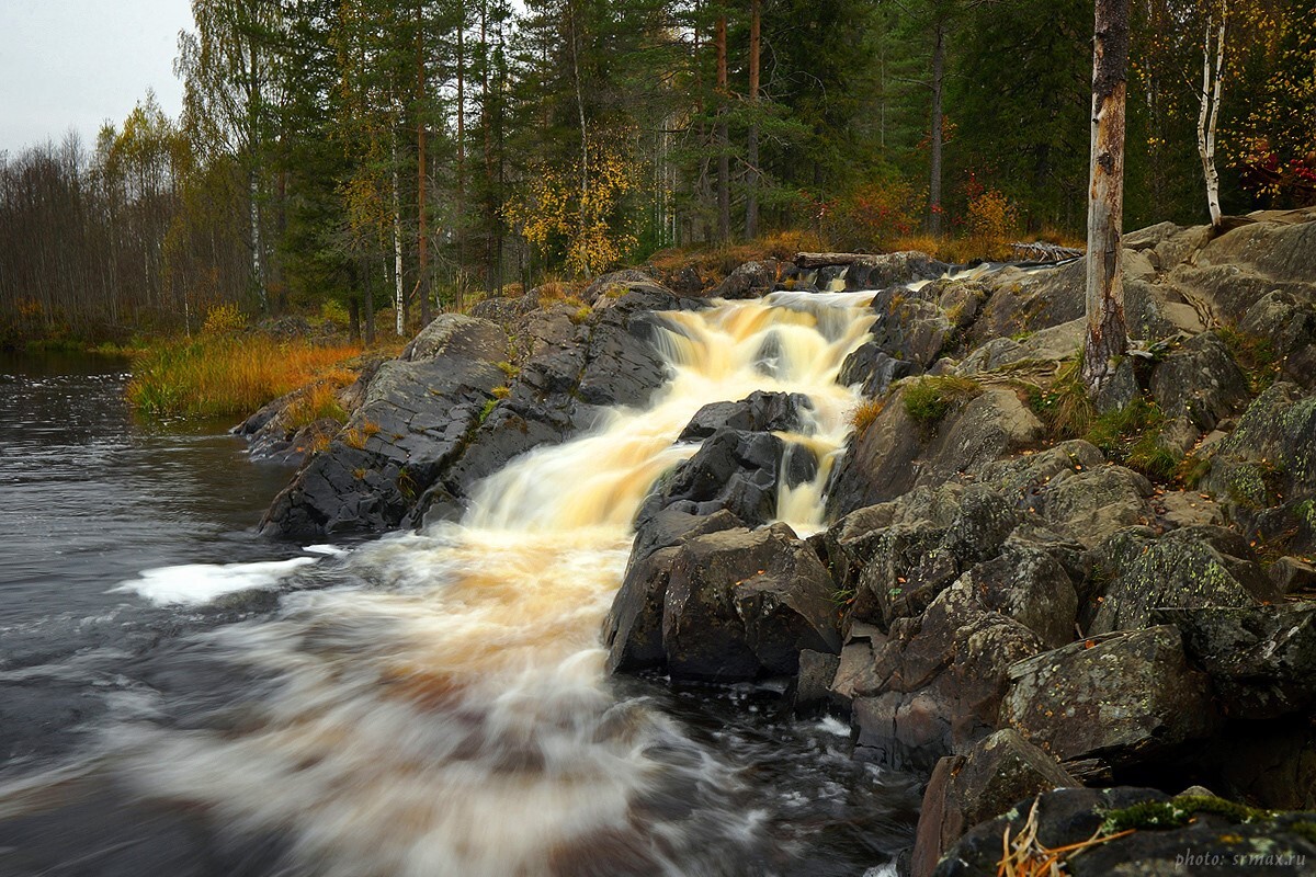 Водопады Ахвенкоски Карелия осень