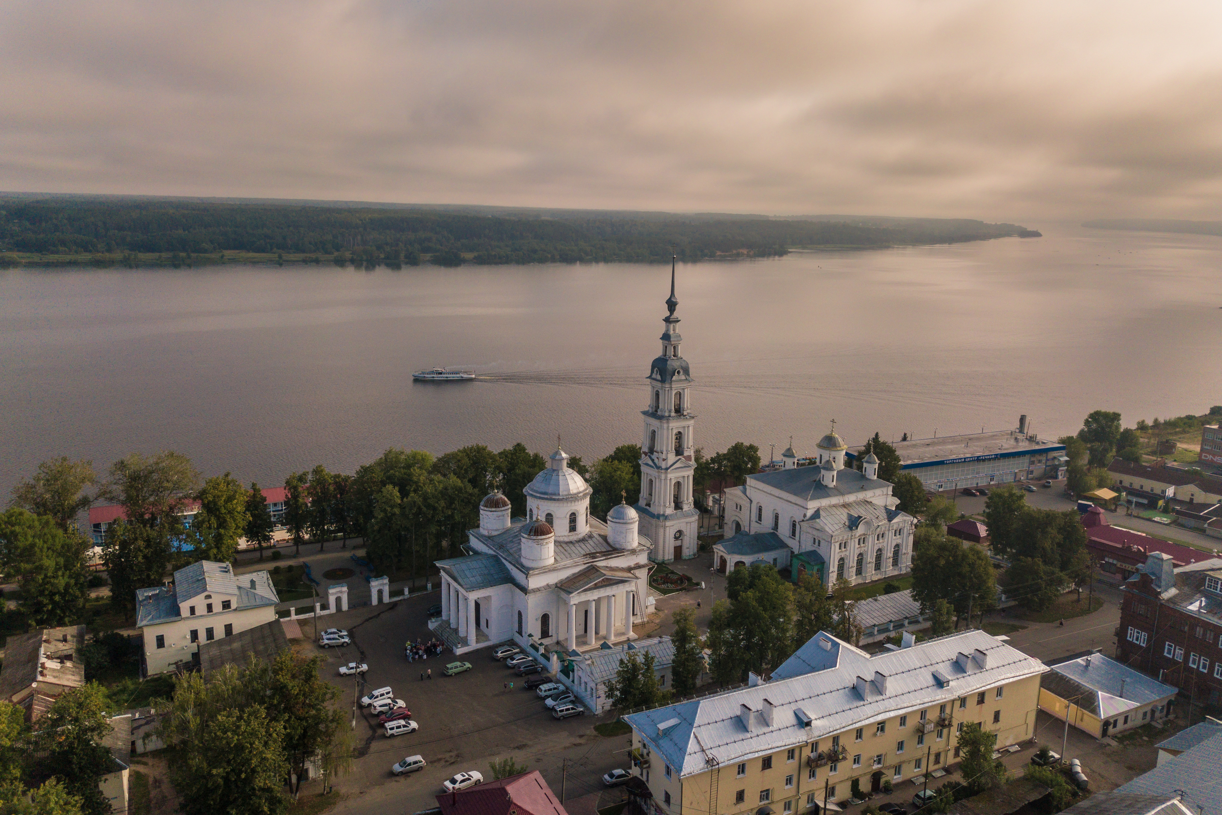 Кинешма осенью собор