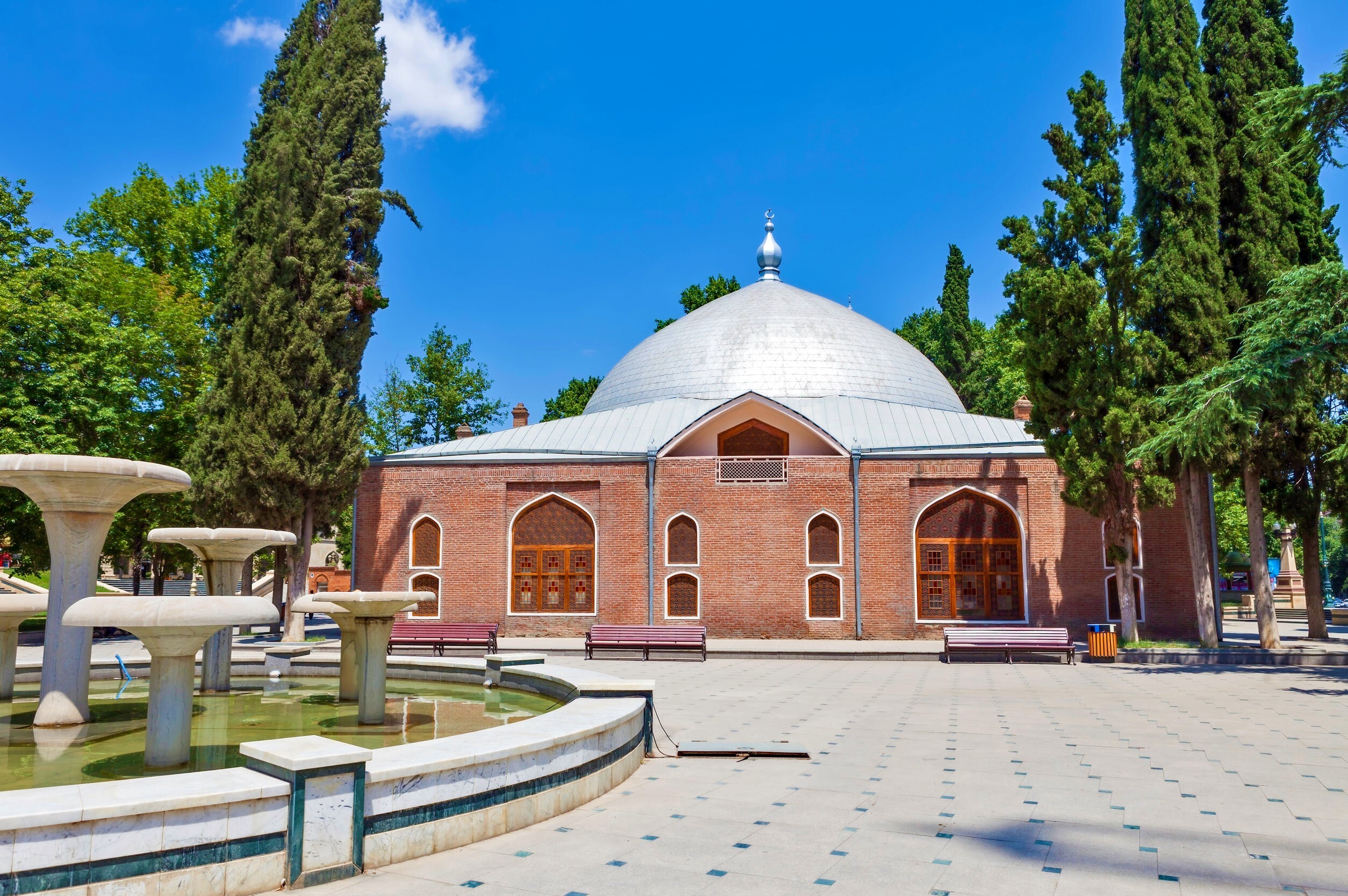 Гянджа мечеть. Мавзолей «имам-заде» (барда). Мечеть шах аббаса в гяндже. Sah abbas mescidi. Гянджа азербайджан архитектура.